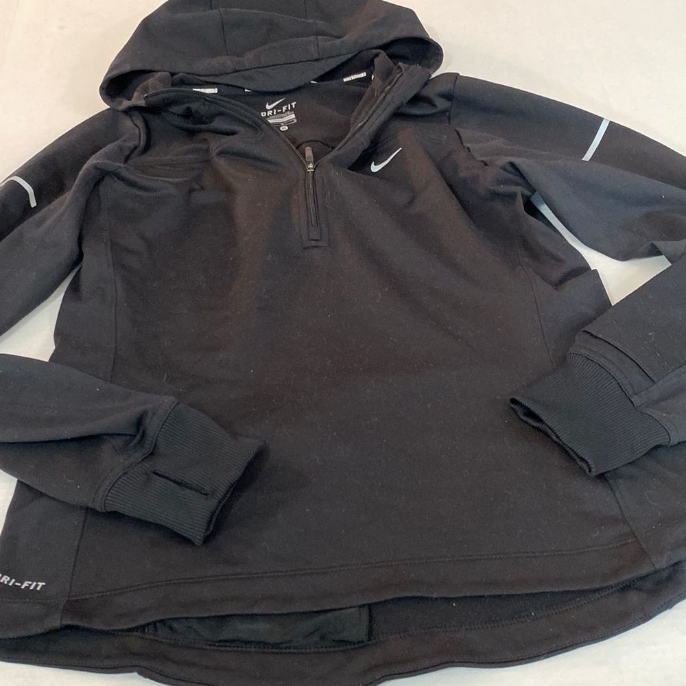 Women’s size medium long sleeve dri fit zip shirt nike - Picture 3 of 5